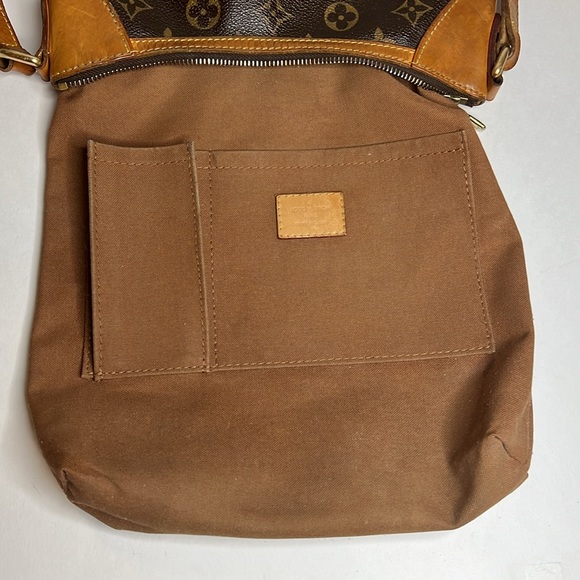 Louis Vuitton Monogram Odeon - Picture 11 of 16